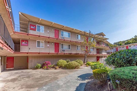l Lotus Apartments in Martinez CA