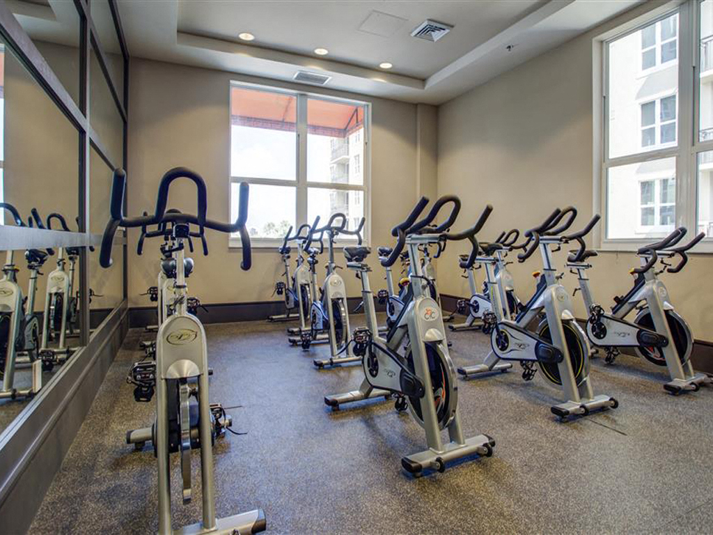 One Plantation Apartments