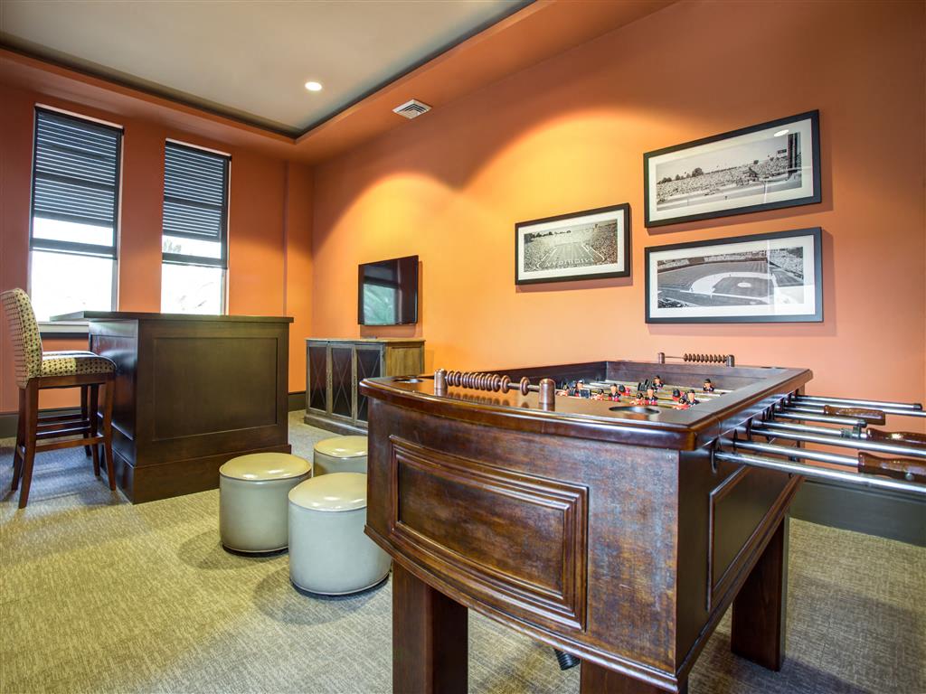 One Plantation Apartments