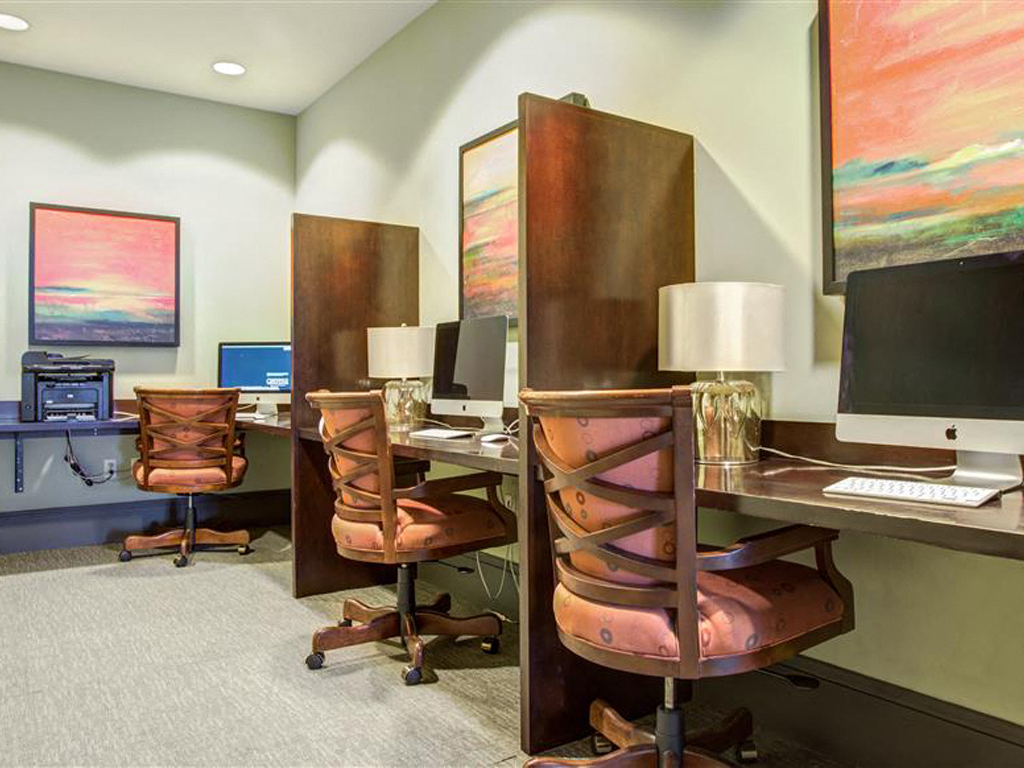 One Plantation Apartments