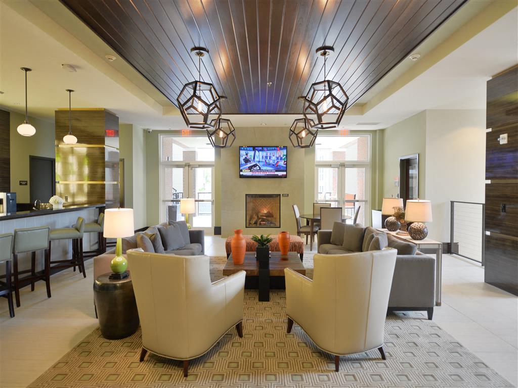 One Plantation Apartments