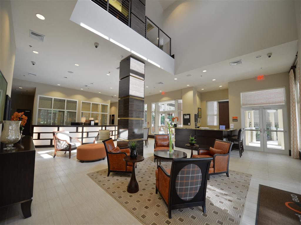 One Plantation Apartments