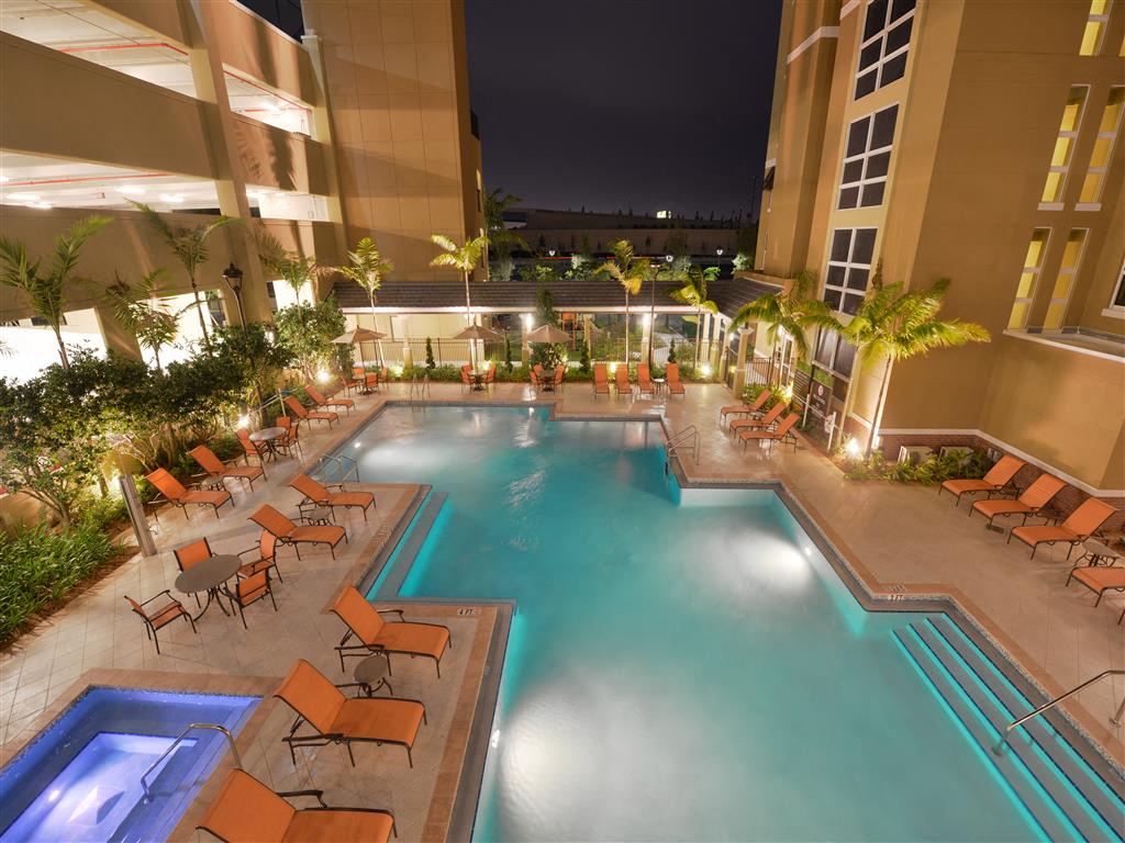 One Plantation Apartments