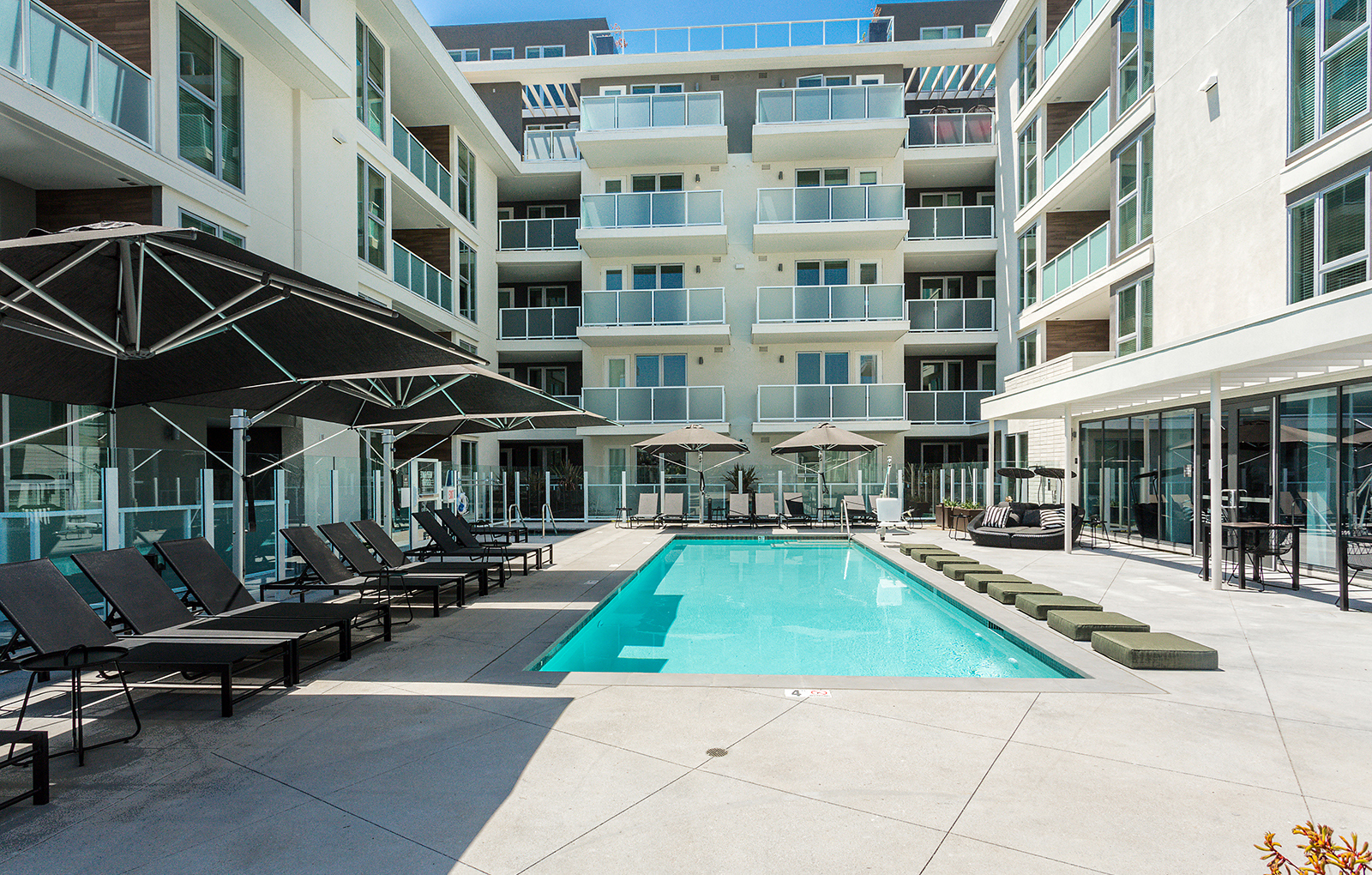 THEO Luxury Apartments in Pasadena CA