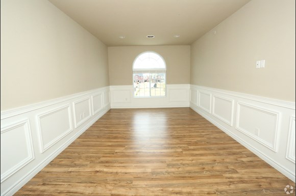 The Grand Apartments 1100 Hunters Run Grand Blanc Mi Rentcafe