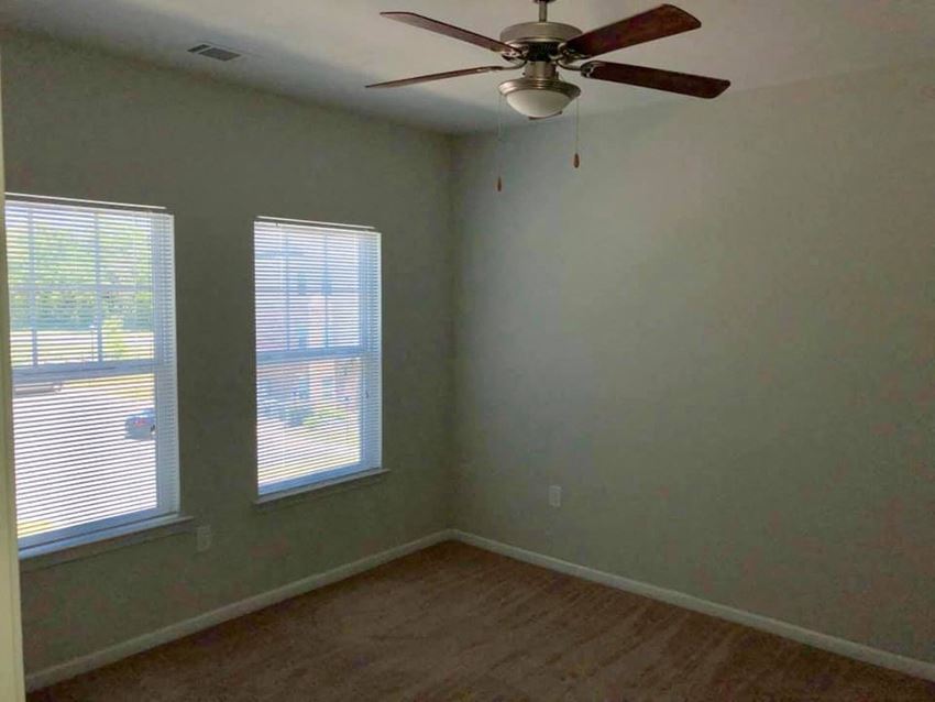 Abbington Woods Apartments, 3000 Abbington Woods Drive, Brunswick, GA