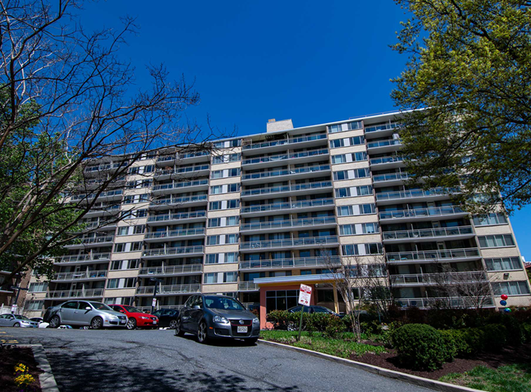 2112 New Hampshire Ave Apartments Building 07
