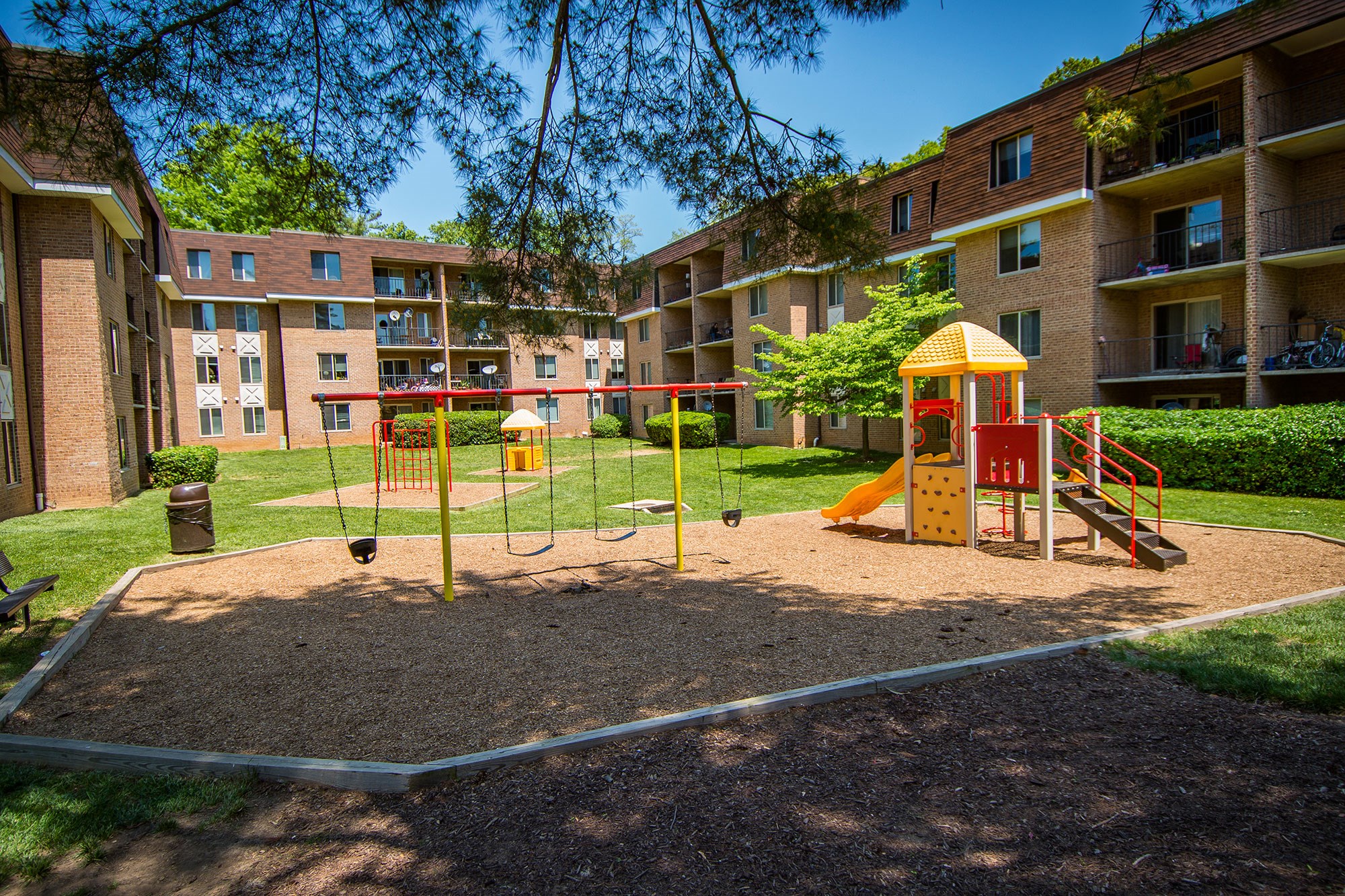Oakton Park Apartments, 3347 Willow Crescent Drive, Fairfax, VA RENTCafé