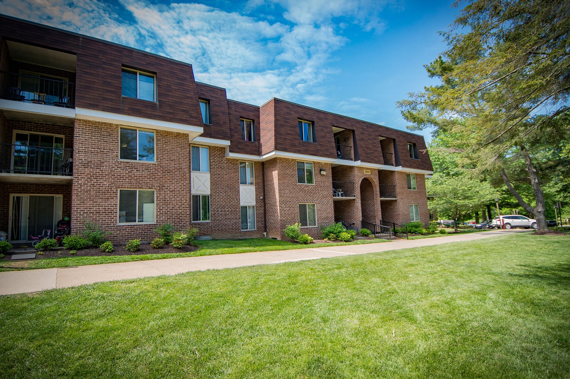 Oakton Park Apartments, 3347 Willow Crescent Drive, Fairfax, VA - RENTCafé