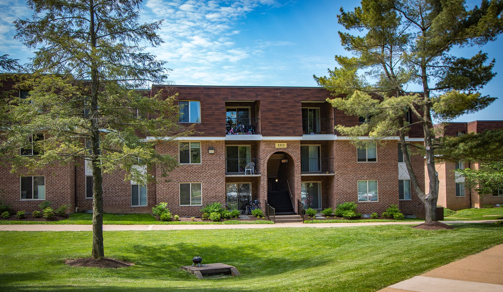 Oakton Park Apartments, 3347 Willow Crescent Drive, Fairfax, VA RENTCafé