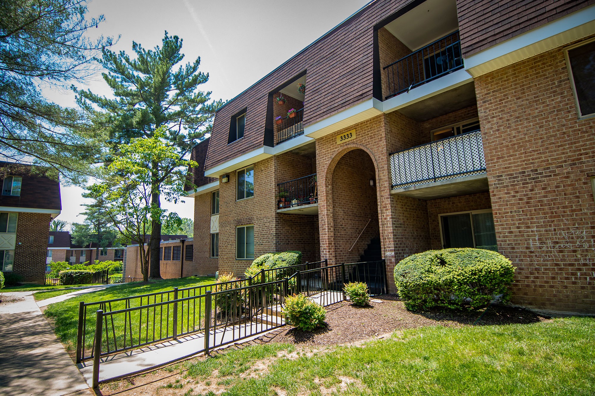 Oakton Park Apartments, 3347 Willow Crescent Drive, Fairfax, VA RENTCafé