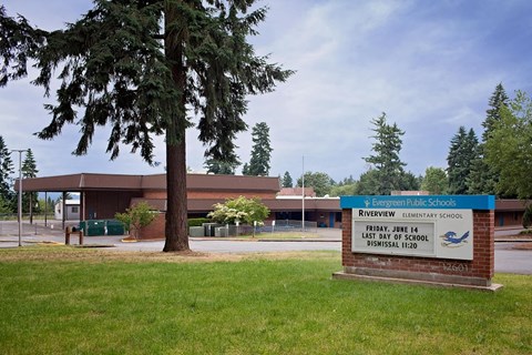 Exterior of Riverview Elementary School