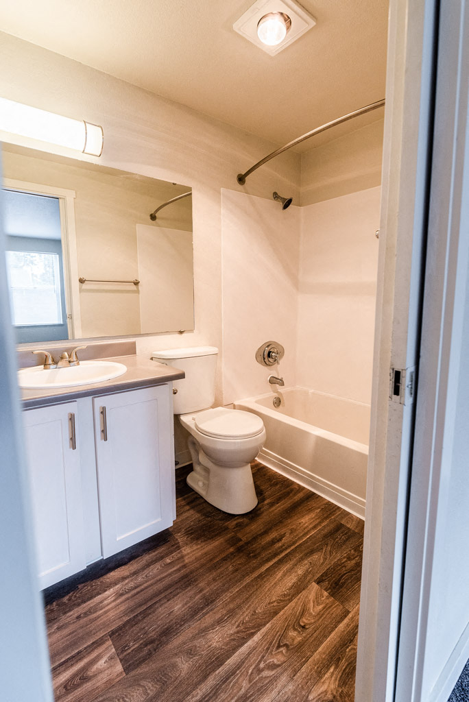 Tacoma Apartments - Sienna Apartments - Master Bath