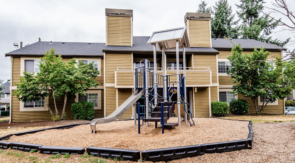 Tacoma Apartments - Sienna Apartments - Playground