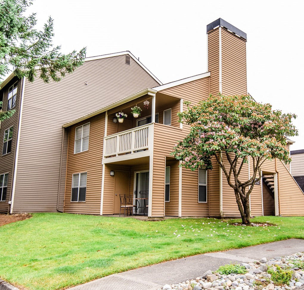 Tacoma Apartments - Sienna Apartments - Rear Exterior