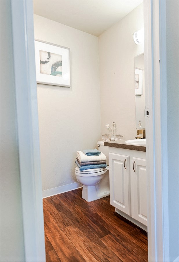 Everett Apartments - Tessera Apartments - Master Bath