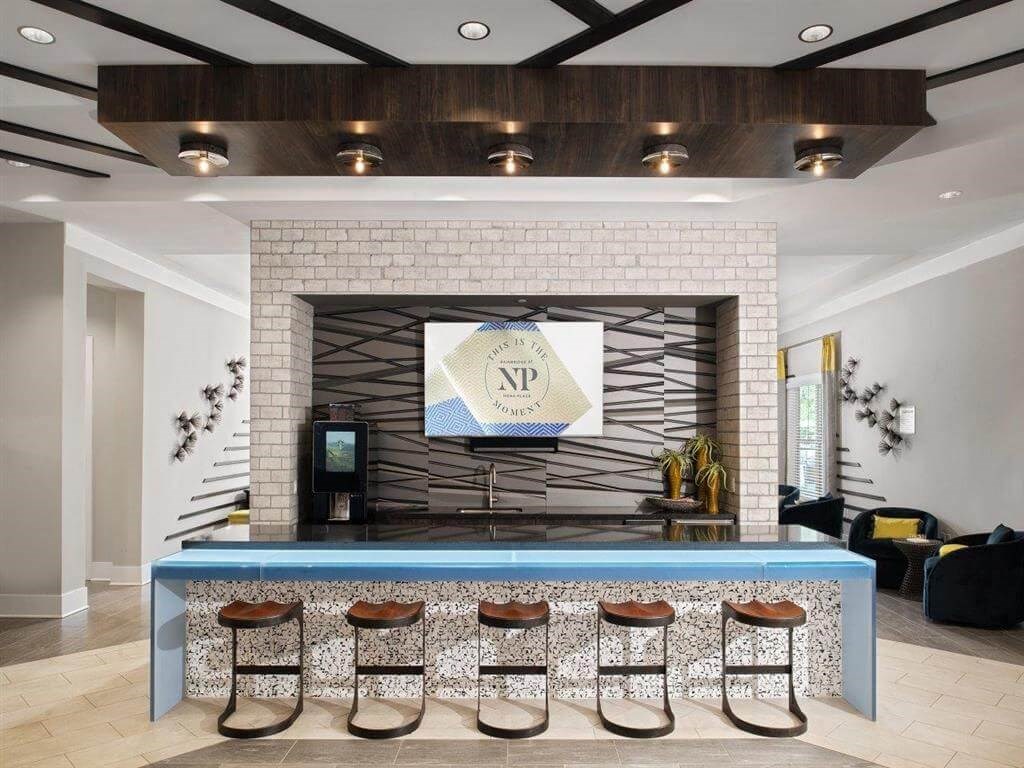 Lounge and coffee bar