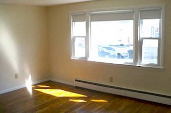 2-4 Lincoln St 2 Beds Apartment for Rent - Photo Gallery 3