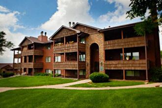 5444 Grover Street 1-2 Beds Apartment for Rent - Photo Gallery