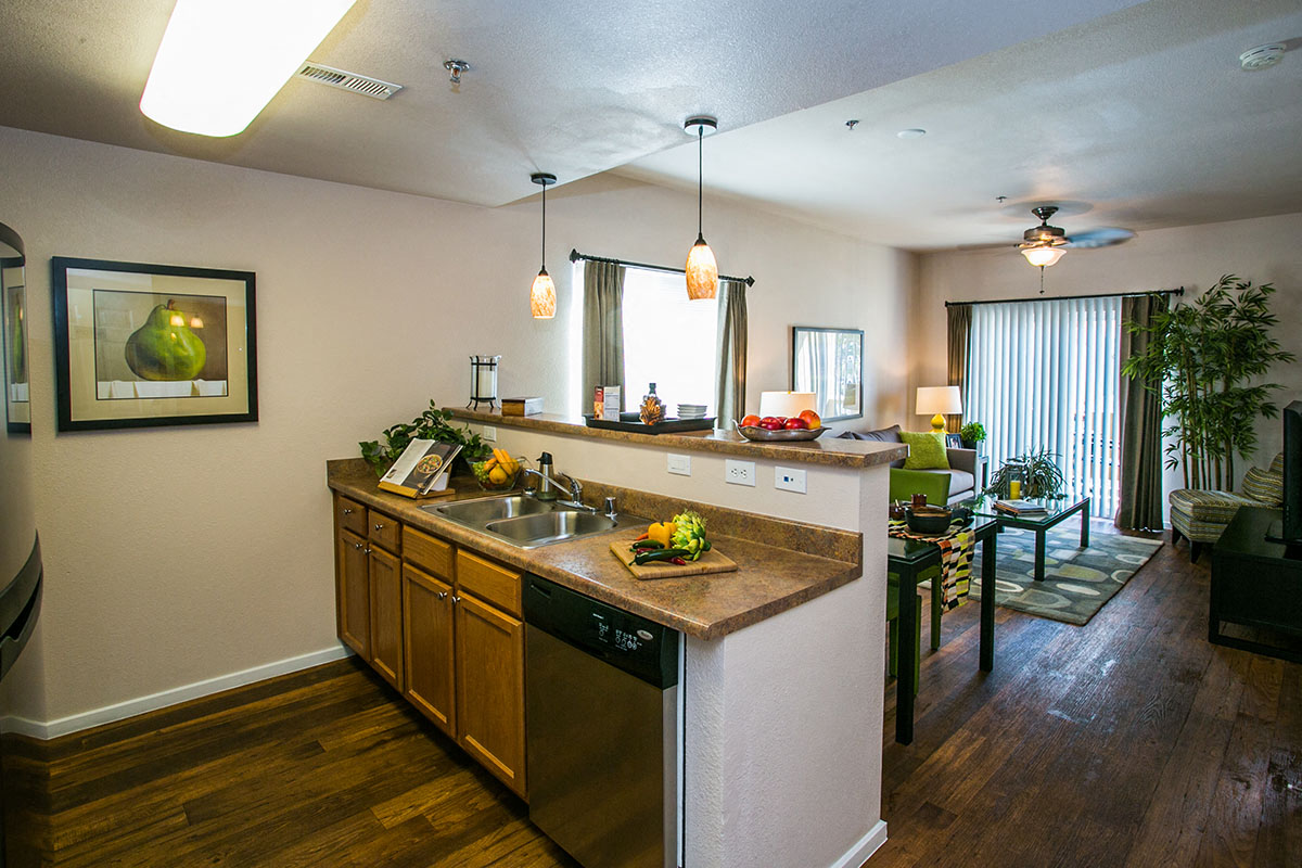 Apartment rentals near me with full kitchen and breakfast bar