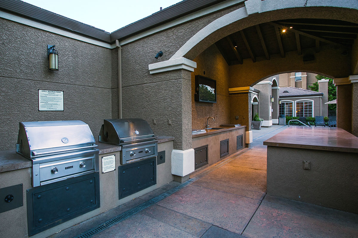 Apartments near Travis AFB with Outdoor Grills