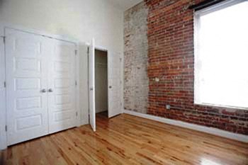 326 E. Washington St. Studio-2 Beds Apartment for Rent - Photo Gallery 11