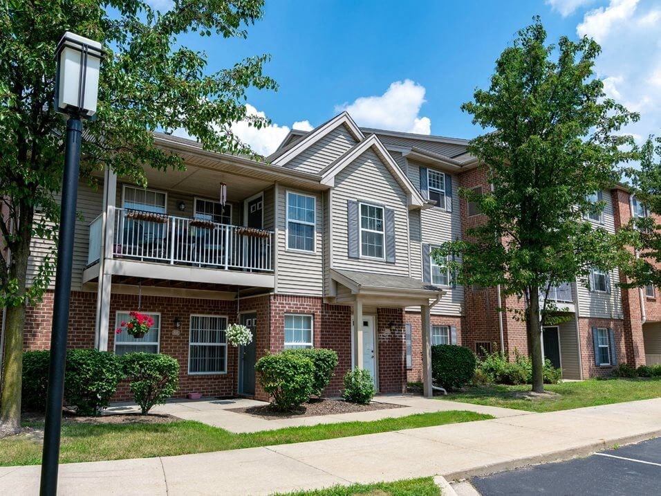 exterior of Taylor MI apartments for rent