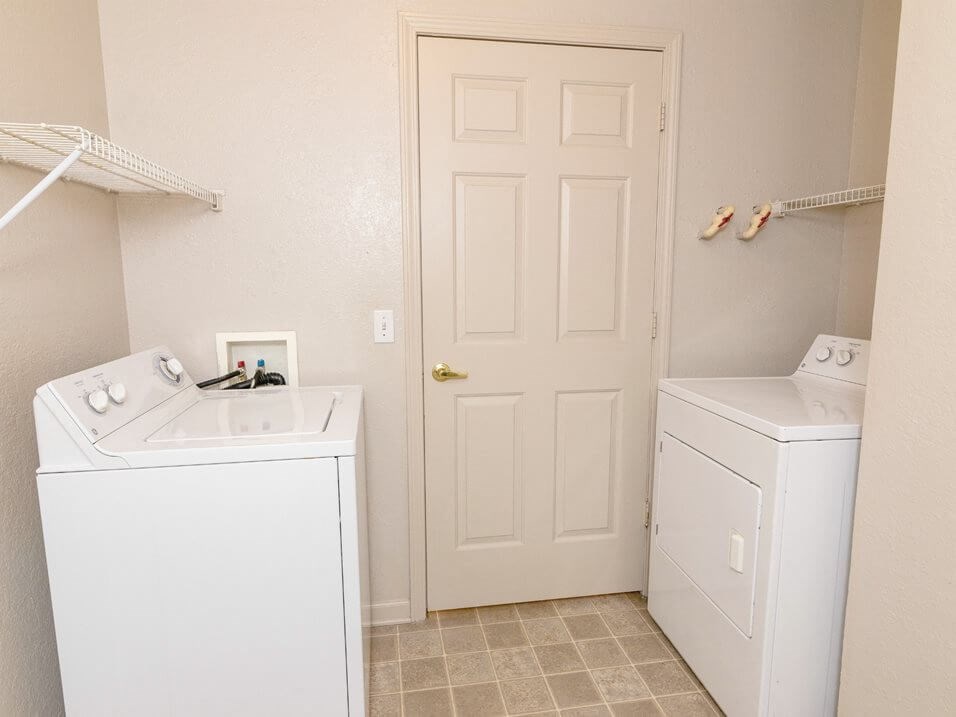 washer & dryer in Taylor MI apartments