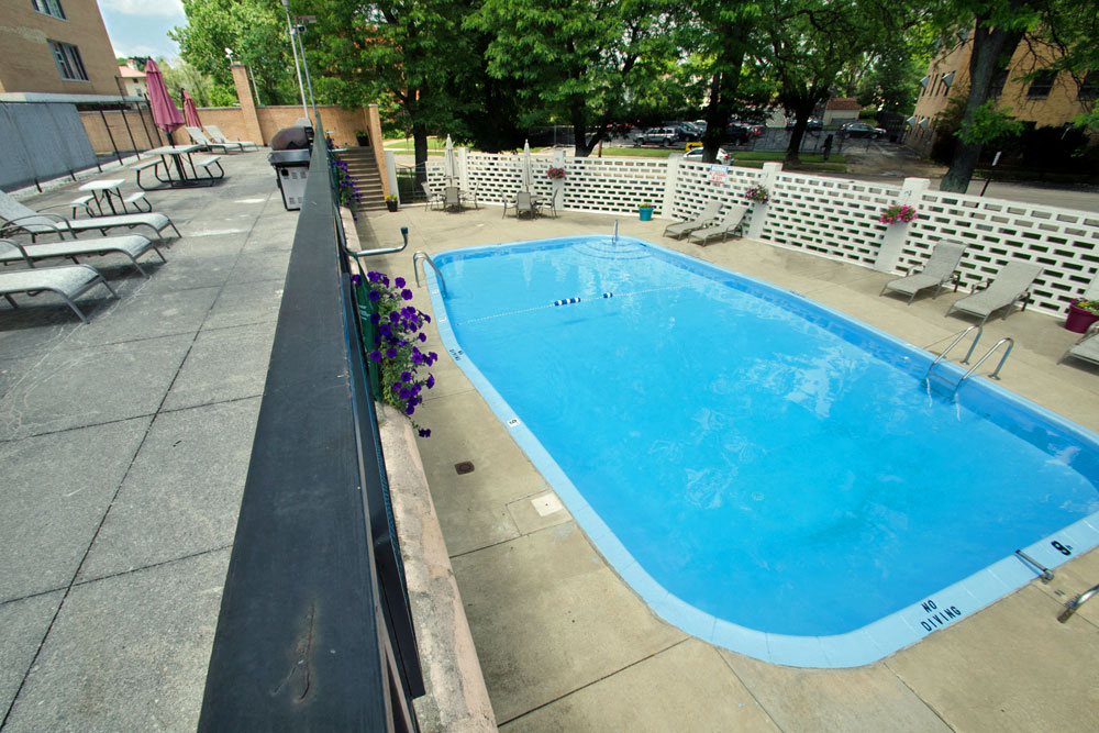 Photos and Video of Executive Towers Apartments in Toledo, OH