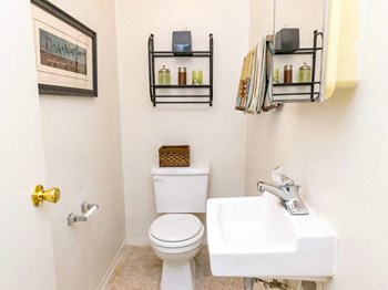 Gateway Townhomes half bathrooms - Photo Gallery 5