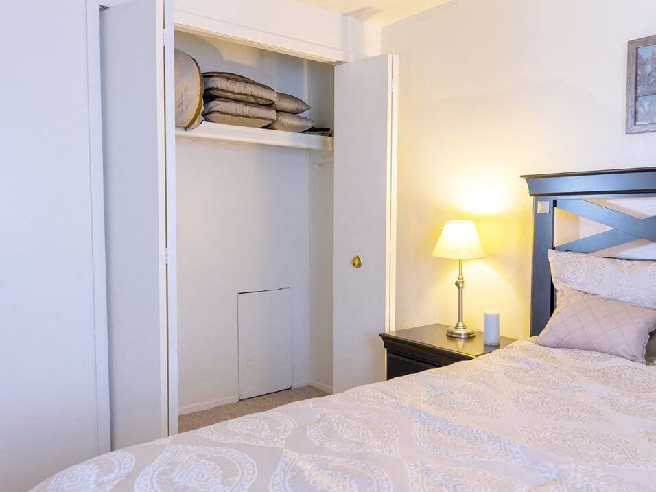 townhomes in Romulus with extra storage