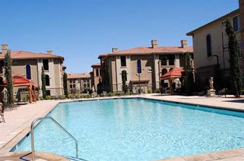 2000 Villa Drive 1-3 Beds Apartment for Rent - Photo Gallery 2