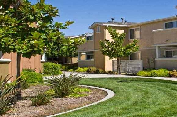 11 Atlantic Circle 1-2 Beds Apartment for Rent - Photo Gallery