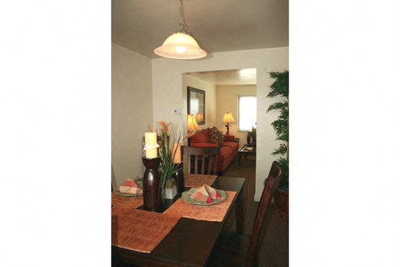 Oxford Village Townhomes Ebrochure