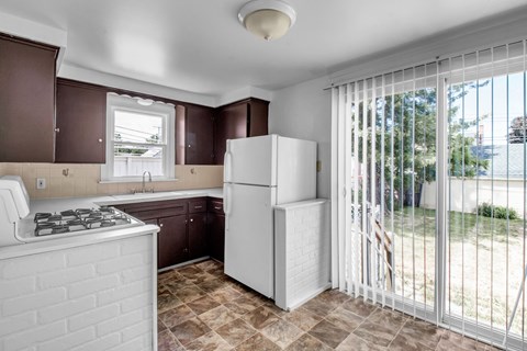 144 Zimmerman Boulevard 3 Beds Apartment for Rent
