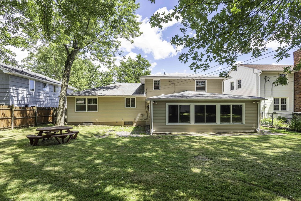 18 Segsbury Road Studio House for Rent - Photo Gallery 2