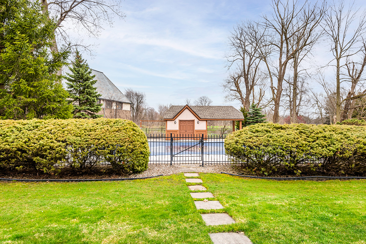 Private Community In-ground Pool