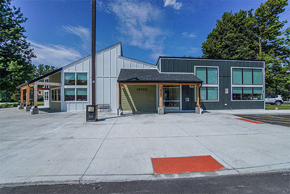 Parkside Houses – One to Four-bedroom, One to One and a Half-Bath Units – Amherst, NY – Off Street Parking – UB North – Swimming Pool – Tennis Court - Cable/Internet Ready - In-unit Laundry