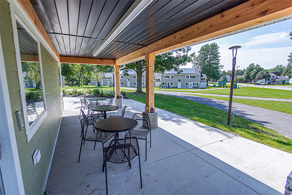 Parkside Houses – One to Four-bedroom, One to One and a Half-Bath Units – Amherst, NY – Off Street Parking – UB North – Swimming Pool – Tennis Court - Cable/Internet Ready - In-unit Laundry