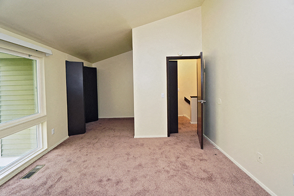 Parkside Houses - One to Four-bedroom, One to One and a Half-Bath Units – Amherst, NY – Williamsville North School District – Carpeting and Vinyl Plank Flooring – Master – Master Bath – Closets – Extr