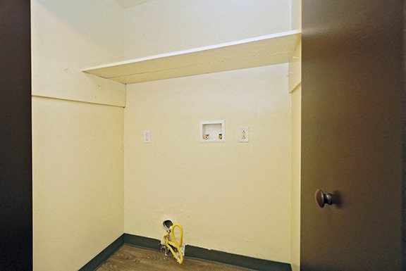 Parkside Houses - One to Four-bedroom, One to One and a Half-Bath Units – Amherst, NY – Williamsville North School District - Closets – Appliances Included - In-unit Laundry - UB North  – Cable/Intern