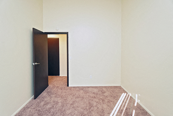 Parkside Houses - One to Four-bedroom, One to One and a Half-Bath Units – Amherst, NY – Williamsville North School District – Carpeting and Vinyl Plank Flooring – Master – Master Bath – Closets – Extr