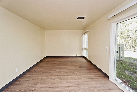 Parkside Houses – Living Room – Amherst Area – Appliances Included - 24 Hour Emergency Maintenance – Carpeting and Vinyl Plank Flooring – Storage – Ask for a Tour -- Internet and Cable Ready - Afforda