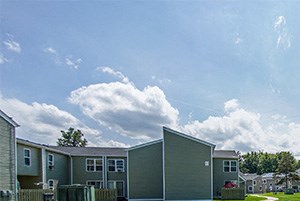Parkside Houses - Courtyard Parkside Houses – One to Four-bedroom, One to One and a Half-Bath Units – Amherst, NY – Off Street Parking – UB North – Swimming Pool – Tennis Court - Cable/Internet Ready - In-unit Laundry