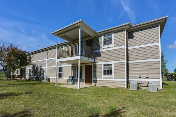 Stonington Park Apartments - Two-bedroom, Two-Bath Units - Two-bedroom, One and a half-Bath Units - Three-bedroom, Two-Bath Units – Getzville, NY – Williamsville School District – Fireplace - Balcony 