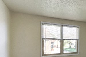 London Towne Apartments Amherst - Bedroom