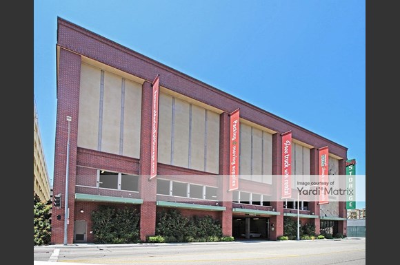 Farmers Market Self Storage 111 The Grove Drive Los Angeles Café - Farmers Market Self Storage Hours Farmers Market Self Storage 111 The Grove Drive Los Angeles Café - Farmers Market Self Storage Hours