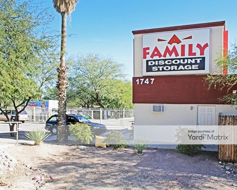 Storage Units for Rent available at 1747 South Swan Road, Tucson, AZ 85711
