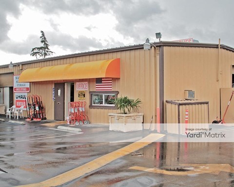 Storage Units for Rent available at 16401 Lakeshore Drive, Lake Elsinore, CA 92530