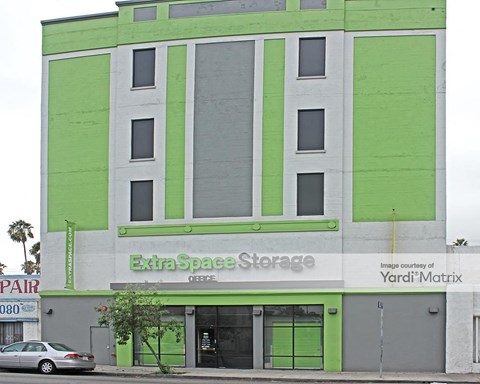Storage Units for Rent available at 5555 South Western Avenue, Los Angeles, CA 90062